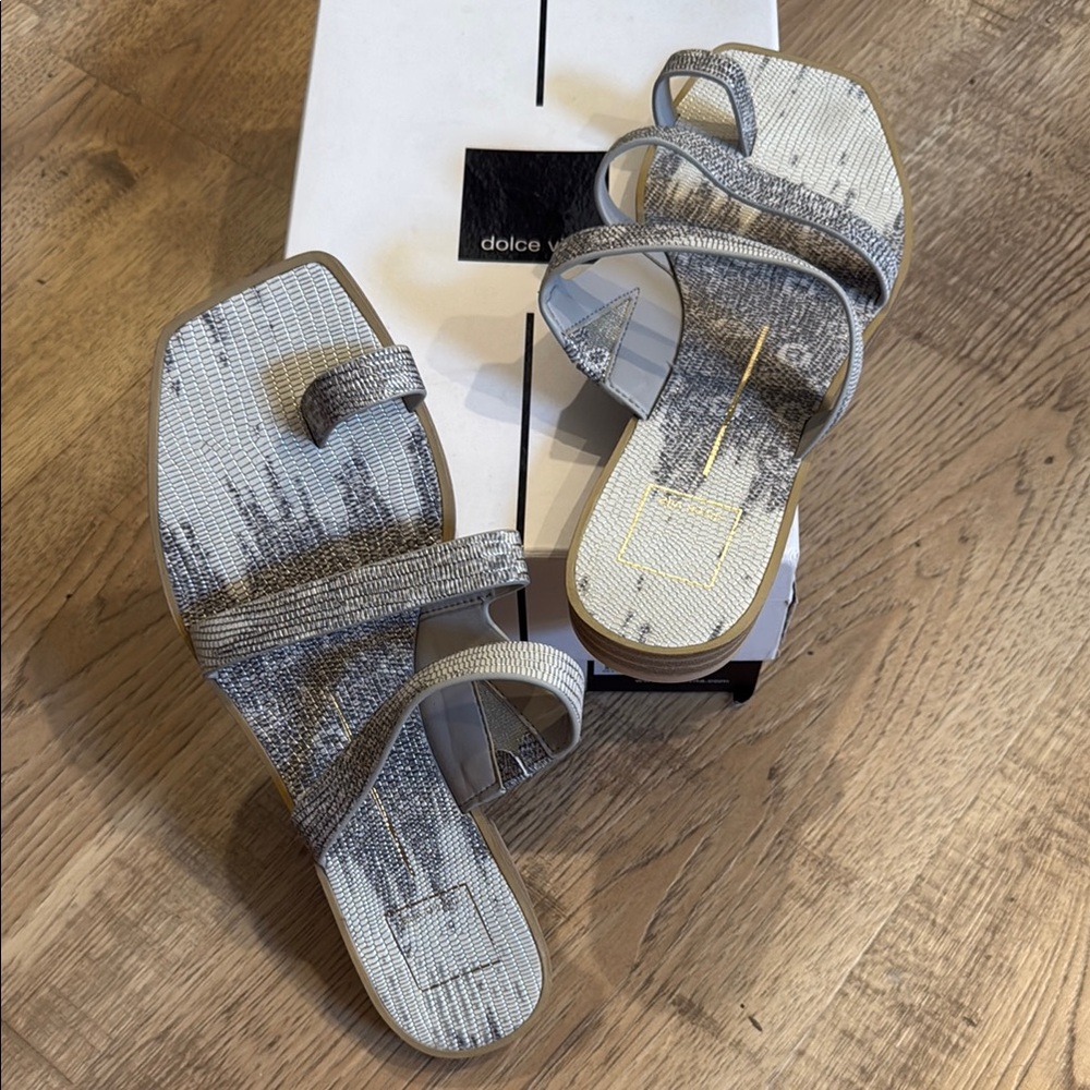 Dolce Vita Textured Gray Sandals